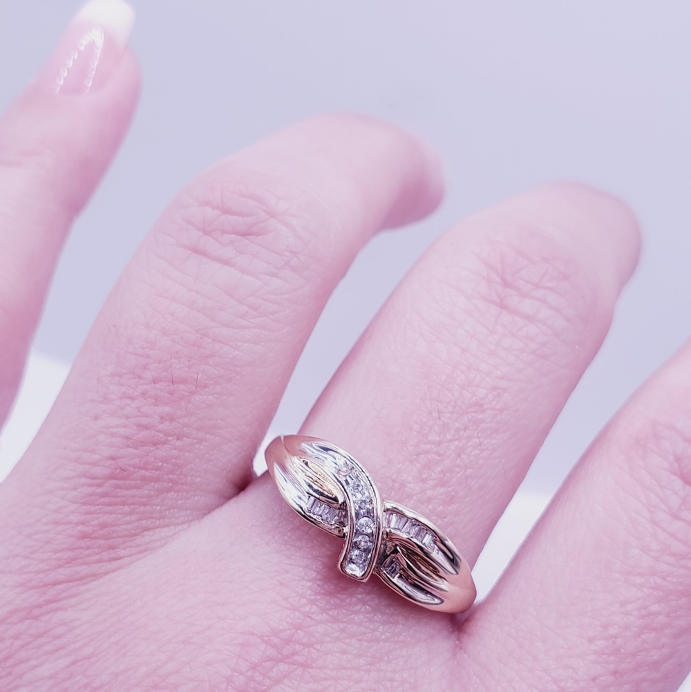 10k Solid Yellow & White Gold Genuine Diamond Ring Baguette & Round Cut Ring - Picture 6 of 12